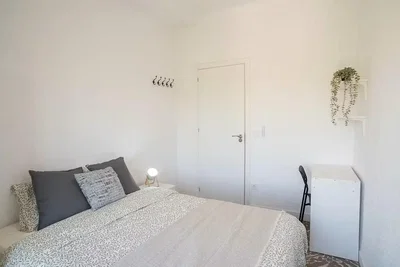 Dormitorio; luz natural, estilo moderno