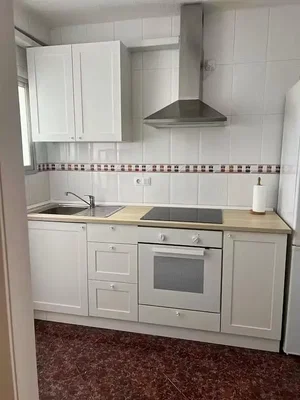 Kuchyně; kuchyňské spotřebiče, dlažba