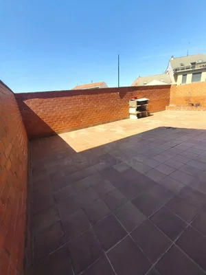 Terrasse; carrelage, lumière naturelle