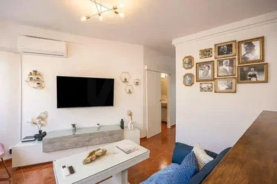 Obývací pokoj; přirozené světlo, moderní styl