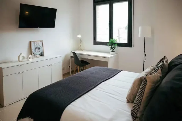 Schlafzimmer; tageslicht, moderner stil