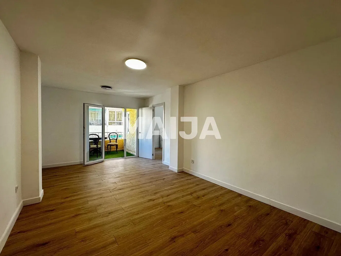 Autre; parquet, lumière naturelle