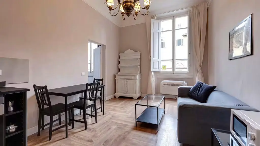 Living room; natural light, wood floor
