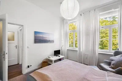 Schlafzimmer; tageslicht, moderner stil