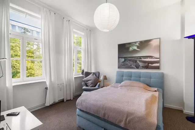 Schlafzimmer; tageslicht, moderner stil