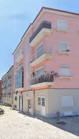 House and surroundings