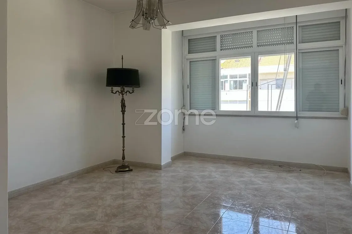 Ostalo; pločice, prirodno svjetlo