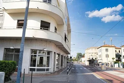 Kuća i okolina; pogled
