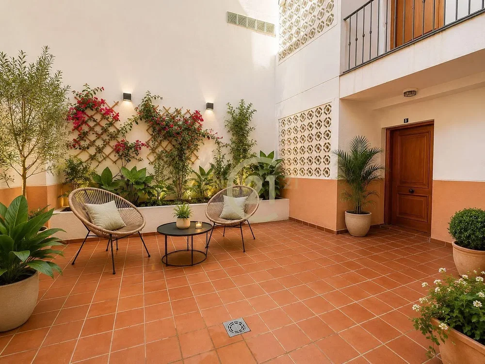Terrasse; carrelage, lumière naturelle, style rustique