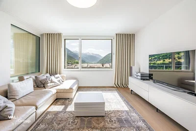 Sala de estar; vista, luz natural, estilo moderno, chão de madeira