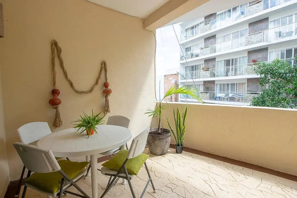 Balcon; lumière naturelle, vue