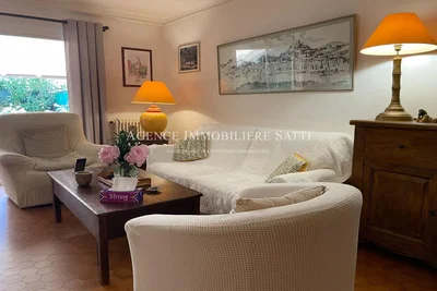 Wohnzimmer; tageslicht, moderner stil