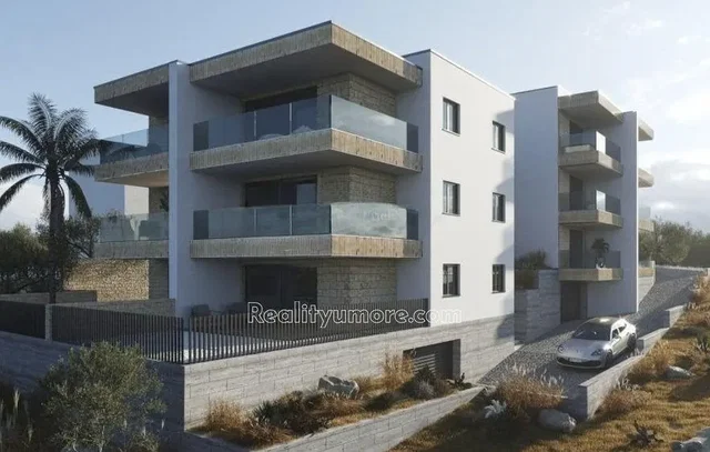 Kuća i okolina
