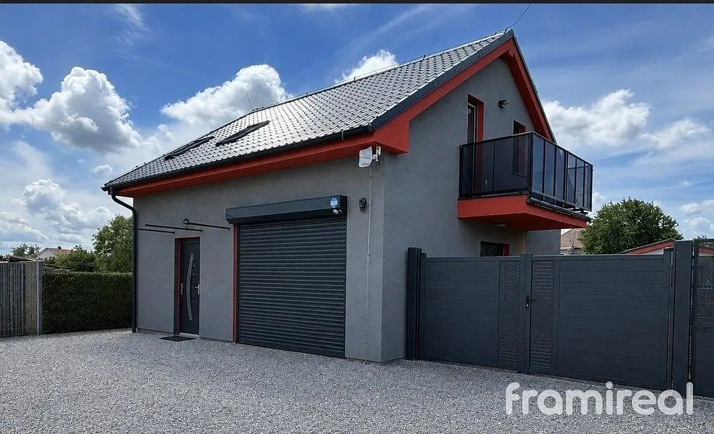 House and surroundings