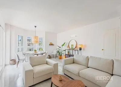 Dnevna soba; prirodno svjetlo, moderni stil