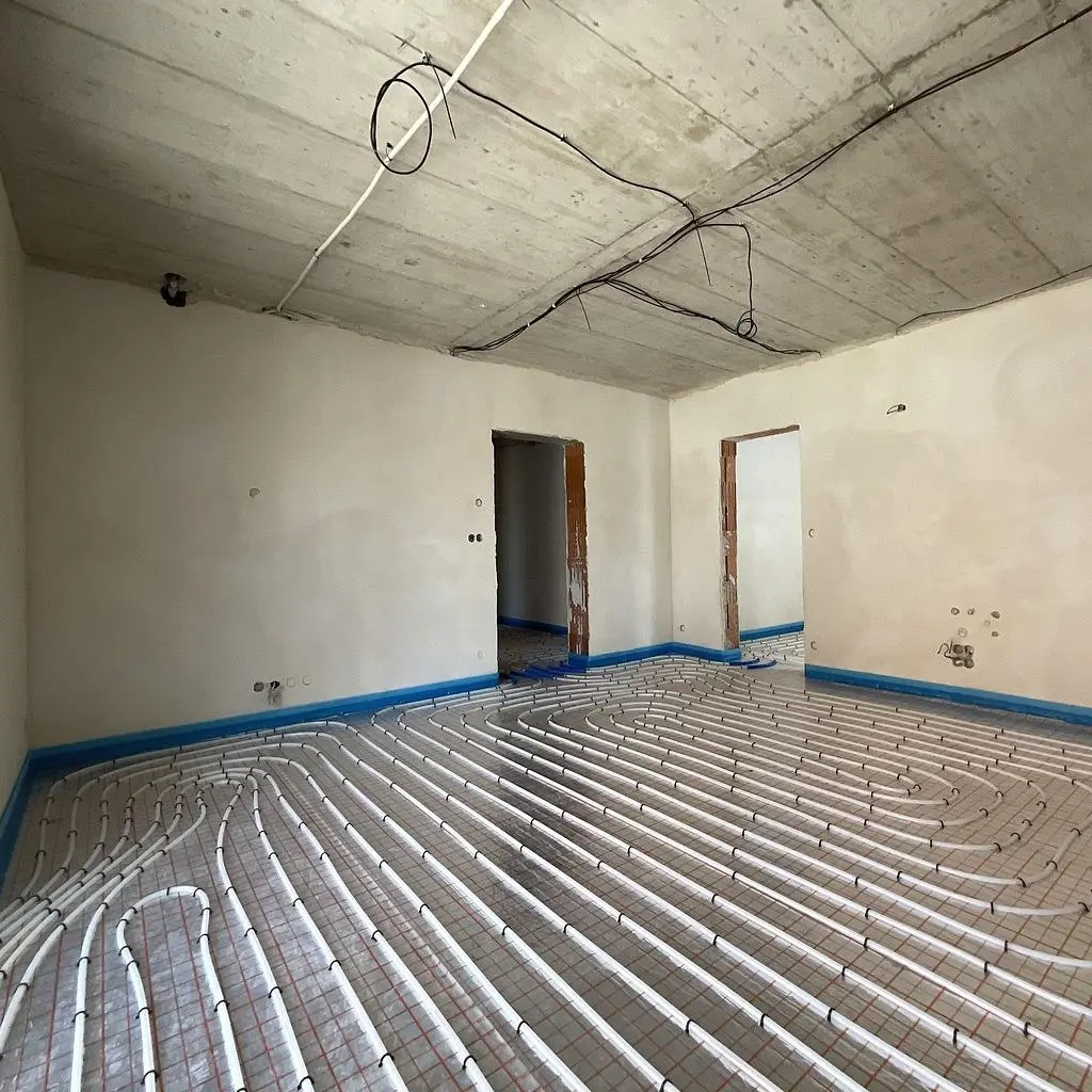 Ostalo; potrebna renovacija, prirodno svjetlo