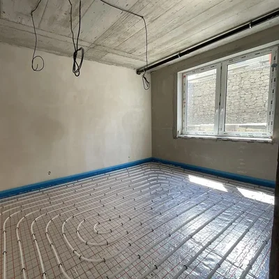 Ostalo; potrebna renovacija, prirodno svjetlo