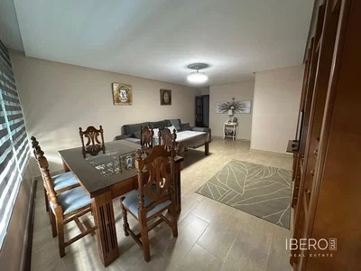 Dnevna soba; pločice, prirodno svjetlo, rustikalni stil
