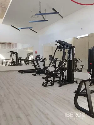 أخرى; تجاري