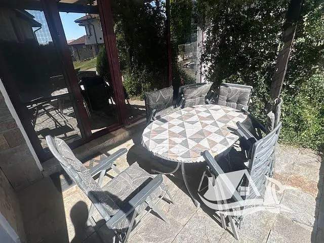Terasa; prirodno svjetlo, pločice