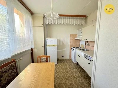 Keuken; keukenapparatuur, natuurlijk licht