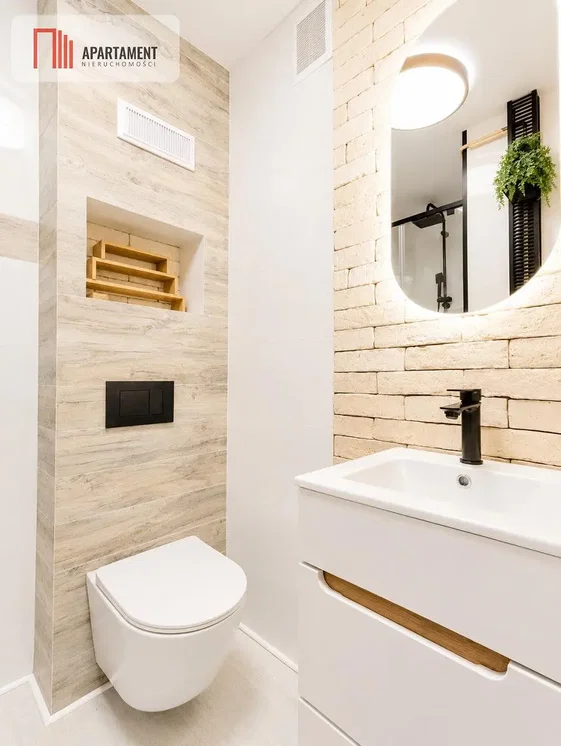 Kitchen; kitchen appliances, renovated, natural light