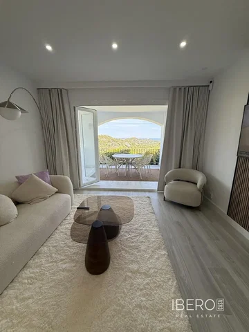Salón; luz natural, vista