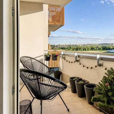 Balcony; tile floor, view, natural light
