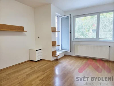 Chambre; parquet, lumière naturelle
