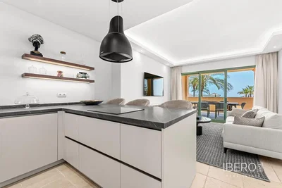 Cocina; electrodomésticos, luz natural, estilo moderno