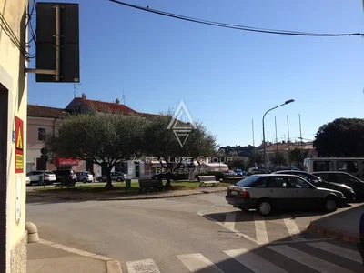 Dom a okolie; výhľad, prirodzené svetlo