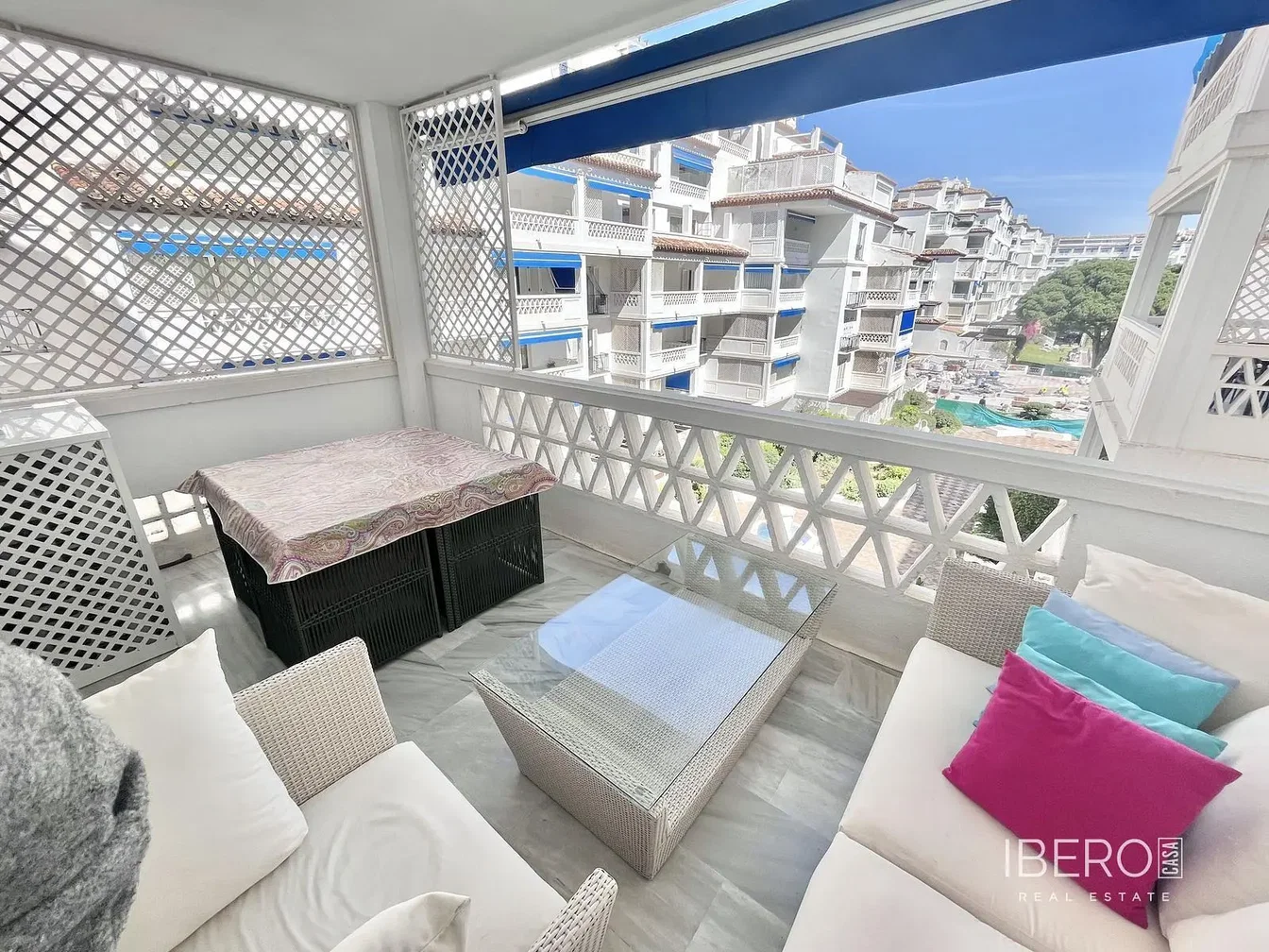 Balkon; manzara, doğal ışık