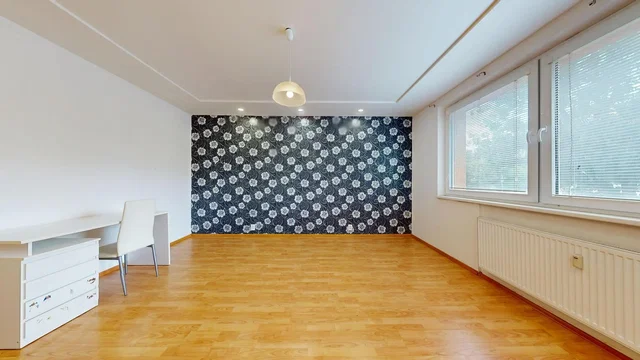 Chambre; parquet, lumière naturelle