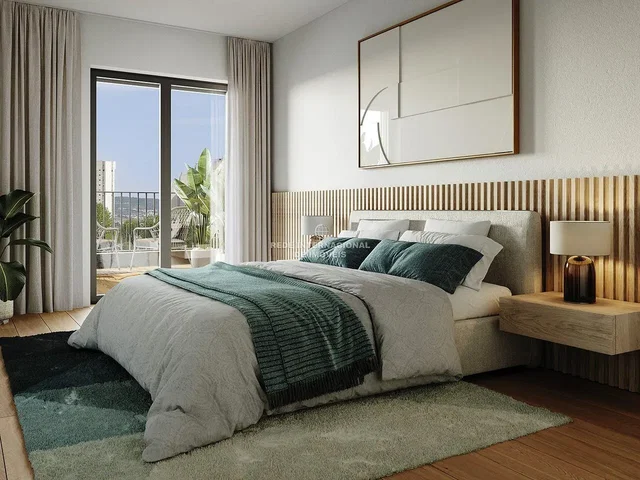 Slaapkamer; houten vloer, natuurlijk licht, moderne stijl