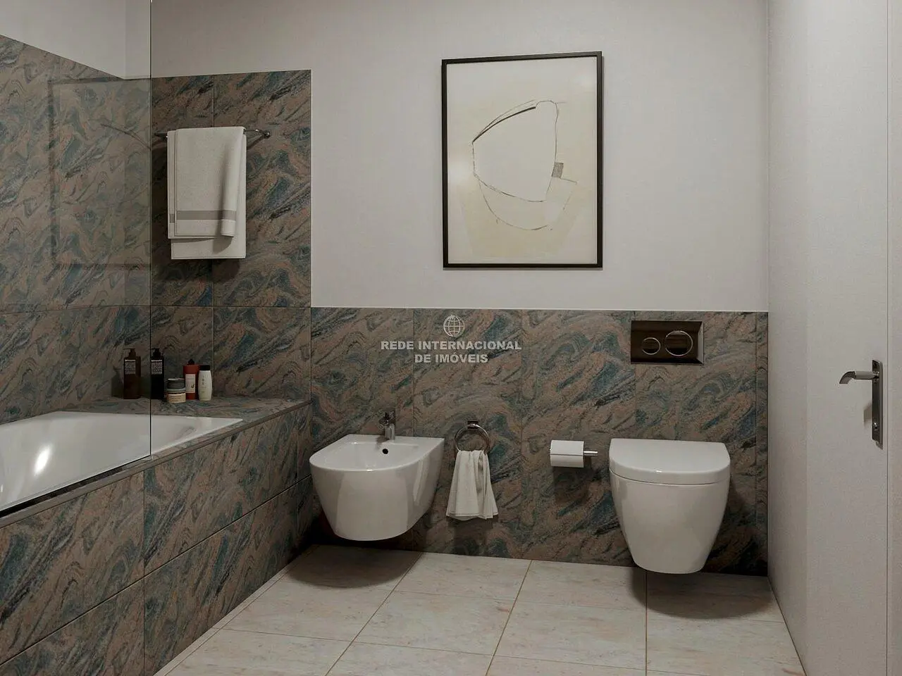 Salle de bain; carrelage, rénové, lumière naturelle