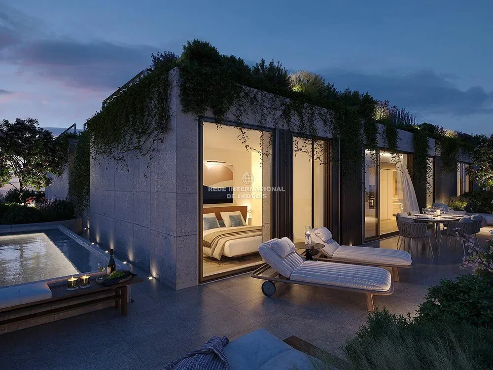 Bedroom; view, natural light