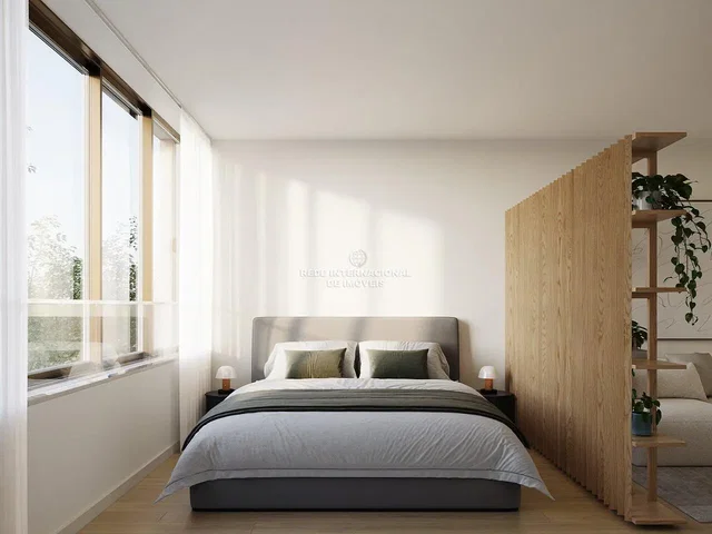 Dormitorio; luz natural, suelo de madera