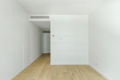 Autre; parquet, lumière naturelle