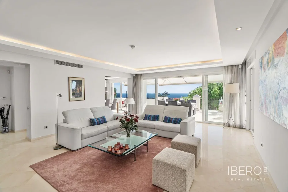 Sala de estar; vista, luz natural, estilo moderno