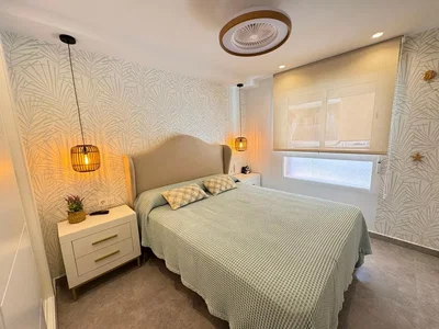 Chambre; lumière naturelle, carrelage