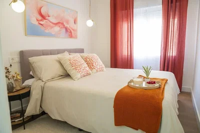 Chambre; lumière naturelle, style moderne