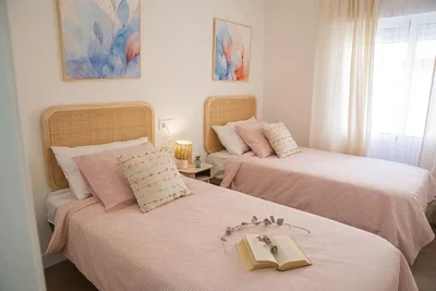Chambre; lumière naturelle, style moderne