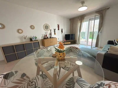Salon; lumière naturelle, style moderne