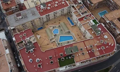 Maison et environs; vue