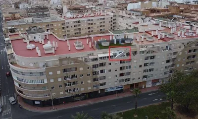 Maison et environs; vue