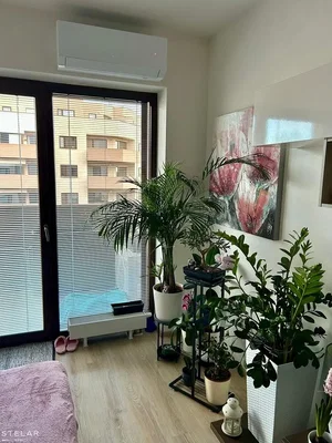 Chambre; lumière naturelle, parquet