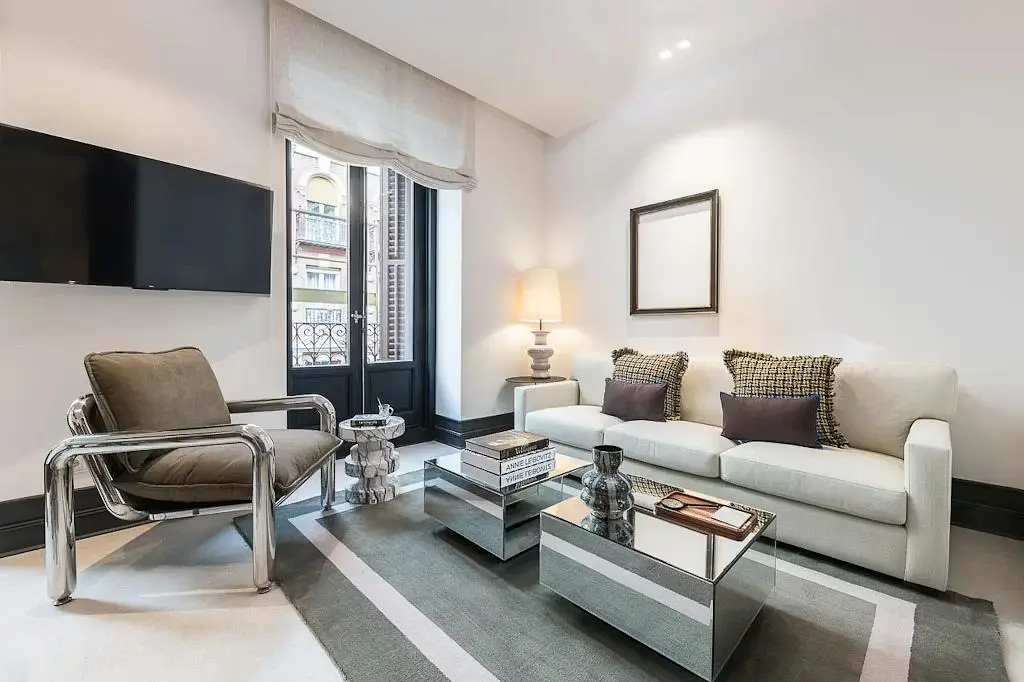 Living room; natural light, modern style, tile floor