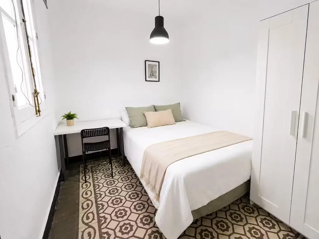 Bedroom; natural light, tile floor