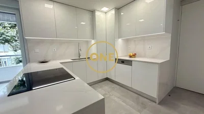 Cozinha; eletrodomésticos, vista, luz natural, estilo moderno