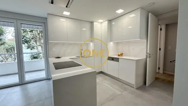 Cozinha; eletrodomésticos, vista, luz natural, renovado